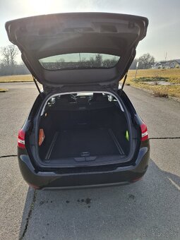 Peugeot 308sw 1.6Hdi - 12