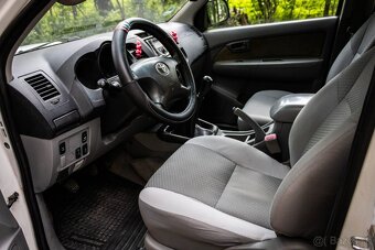 Toyota Hilux DC 2.5 I D-4D Terra - 12