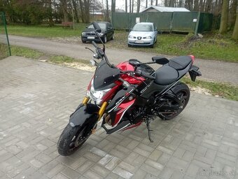Suzuki gsx-s 1000 - 12