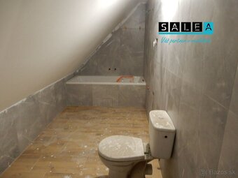 Pekný rodinný dom, 300 m2, kompletná rekonštrukcia, Hronské  - 12