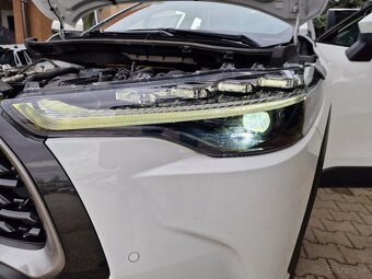 Toyota Corolla Cross 1.8 Hybrid Style e-CVT 140k (v Záruke) - 12
