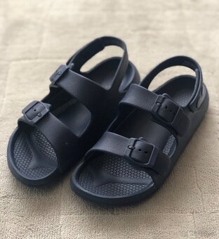 Detská obuv, sandále, veľ. 33, 32, 31, 28, 26, 25, 23, 22 - 12