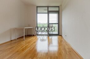 | Príjemný 3 izbový byt s loggiou v projekte Karloveské rame - 12