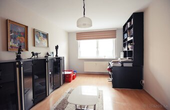 Na predaj príjemný 3 izbový byt Trenčín – Juh,výhľad balkón - 12