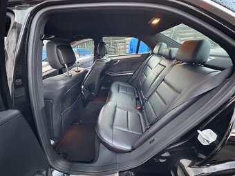 Mercedes E trieda 350 CDI BlueEFFICIENCY 4matic - 12