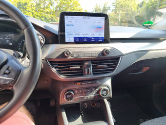 Ford Focus Kombi 1.5 TDCi EcoBlue Titanium A/T 8 - 12