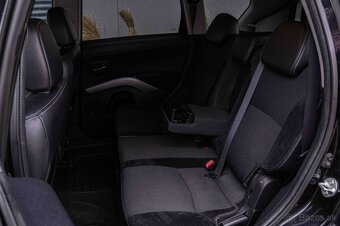 Mitsubishi Outlander 2.2 DI-D - 12