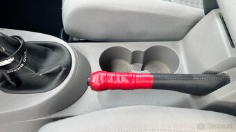 VW TOURAN 1,9 TDI 77kW na predaj - 12