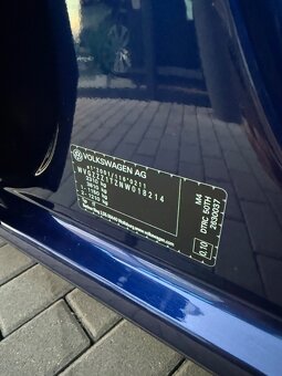 Volkswagen Touran 2.0TDi Highline 7M - 12