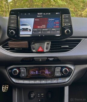 Hyundai i30N - 12