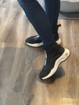 Michael Kors Dara ZIP Bootie - 12