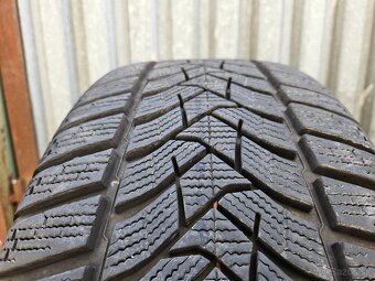 Špičkové zimné pneumatiky DUNLOP - 245/45 r18 - 12
