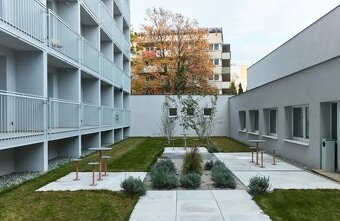 NA PRENÁJOM NOVO-ZREKONŠTRUOVANÁ GARSONKA - 12