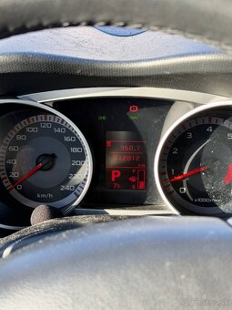 Outlander 2,4 Cvt 4x4 - 12