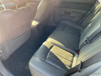 Chrysler 300 C - 12