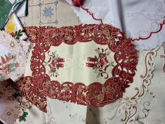 Predám obrusy a decky - 12