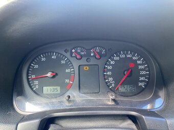 Golf 4 - 12