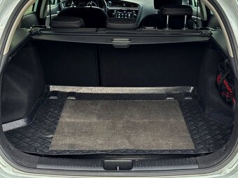 Kia Ceed SW 1.6 crdi - 12