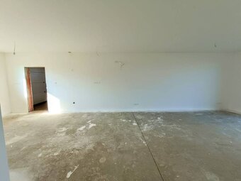 PREDAJ - 4 izbový holodom s veľkou garážou , Lužianky, Smrek - 12