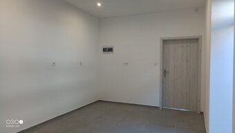 Ponúkame Vám na prenájom zrekonštruované obchodné priestory - 12