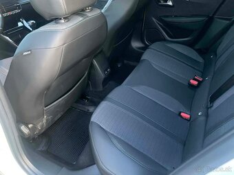 Peugeot 208 ALLURE 1.2 PureTech 74 kW M6 2019 - 12