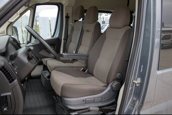 Peugeot Boxer 2.0 BlueHDi • 9-miestny • - 12