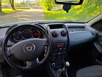Dacia Duster 1.6i 4x4 - 12