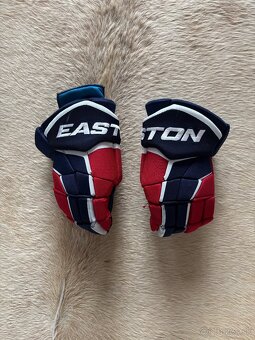 Predam hokejovu vystroj - 12