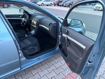 Škoda Octavia II 2.0 TDi 103kw - 12