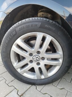 Volkswagen Touran 1.4 TSI benzín 103kW - 12