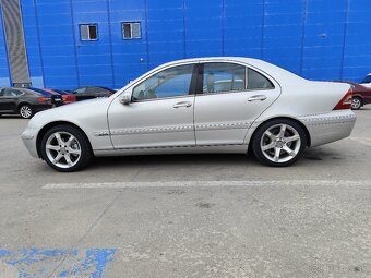 Mercedes c class w203 - 12