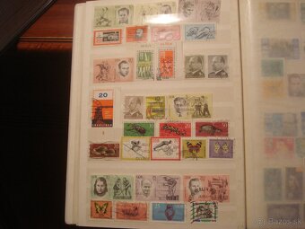 16 stranový album A4 + 600 rôznych známok NDR - 12