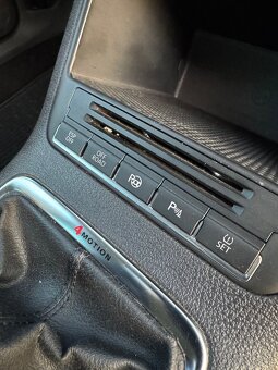 Volkswagen Tiguan šport 4x4 2,0 TDi rv.102008 103 kw - 12