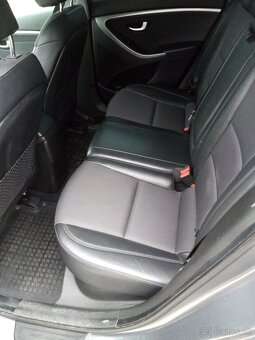 Predám vymenim Hyundai i30 1.6 CRDI 94kW - 12