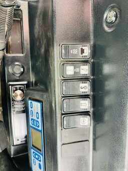 Kolesové rypadlo Takeuchi TB295W 2PB - 12