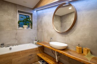 Exkluzívne na predaj, moderný 4izbový rodinný dom s pozemkom - 12