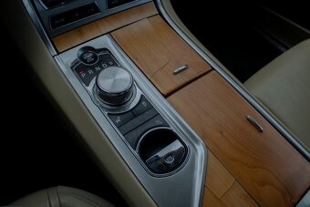 Jaguar XF 2.2D Premium Luxury - 12