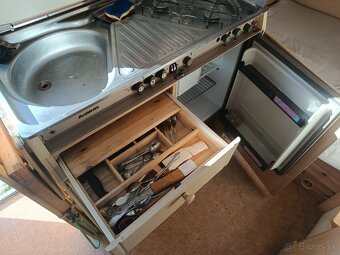 Predam obytny prives karavan - 12