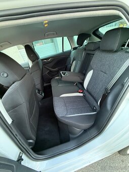 Škoda Scala 1.6 TDI 85kw DSG STYLE CarPlay,Matrix,R18 - 12