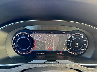 VOLKSWAGEN PASSAT, R-LINE,1,5 TSI, MANUÁL, 1/2019, 173 290KM - 12
