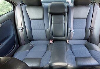 Volvo S60 2,4T AWD - 12