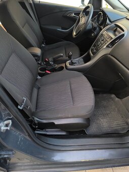 Opel Astra J 1,7 Sports Tourer - 12