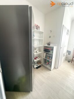 Na predaj priestranný 2-izbový byt v tehlovej bytovke na Žel - 12