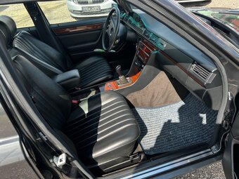 Mercedes-Benz 200 124E - 12