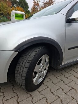 Golf 5 1.6 benzín automat - 12