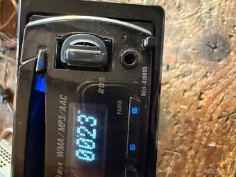 Pioneer AVH-290BT - 12