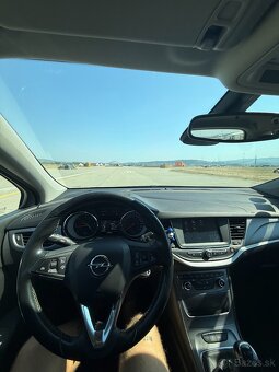 OPEL ASTRA SPORTS TOURER - 12