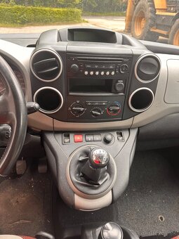 Predám Citroen Berlingo 2011 1.6i 88kw naj.189000km - 12