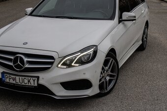 Mercedes-Benz E300 Bluetec Hybrid - 12