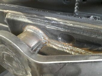 HĽADÁM  PRÁCU ZVÁRAČ CO2 - 12